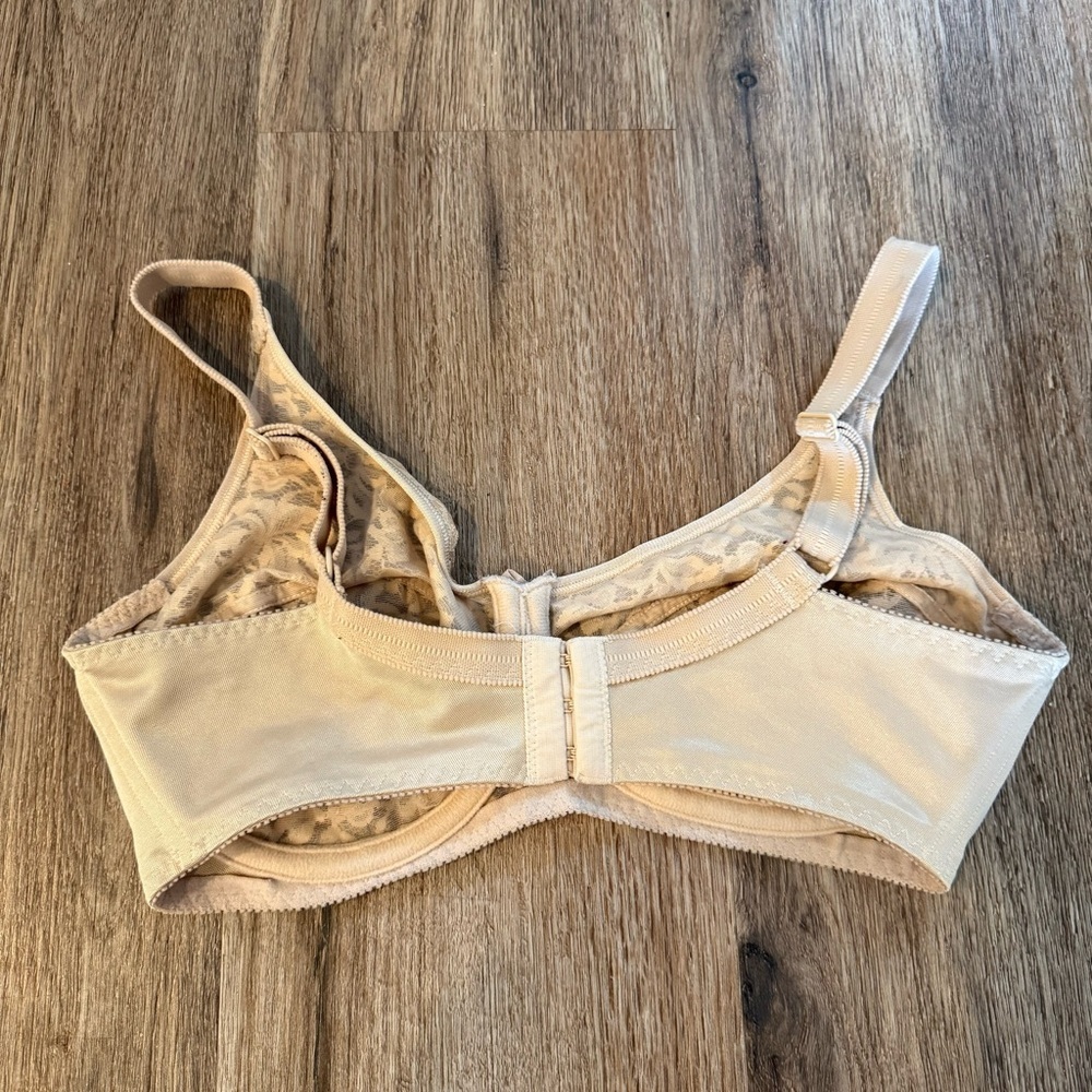 Vintage Adonna Unlined Lace Underwire Bra Sz 34D Women’s Beige Tan Cream Pointed - Picture 3 of 4